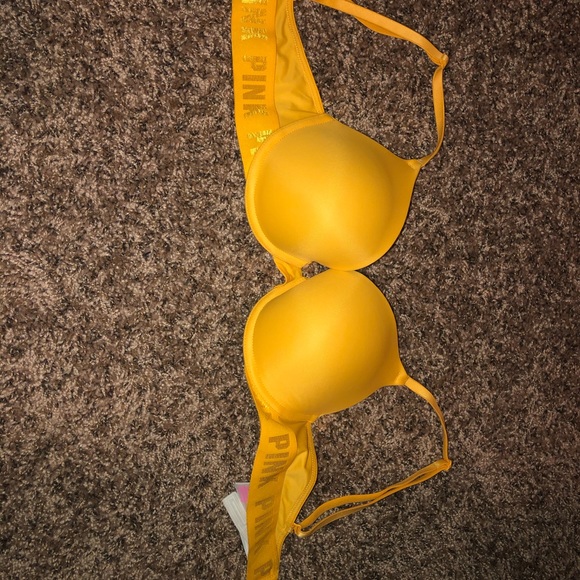 Victoria’s Secret bra - Picture 1 of 2